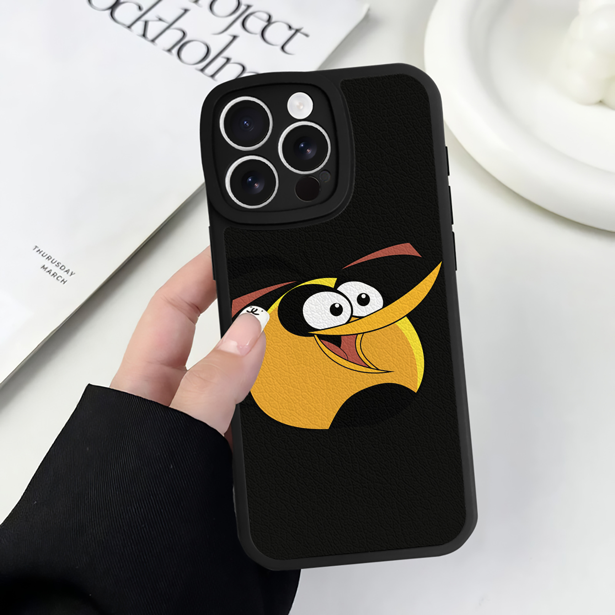 （画像用） Angry Birds アングリーバード 【iPhone 16シリーズ対応】シリコンスマホケース（レザー調） 材質：シリコン